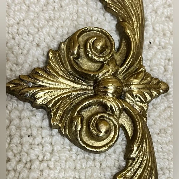 Vintage Solid Brass Wall Decor Ornament Plaque Topper Furniture Accent - Picture 5 of 16